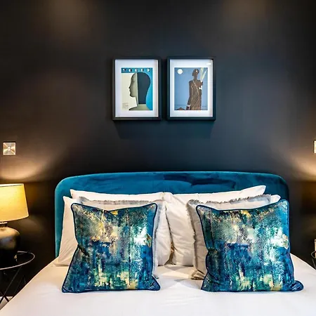 307 @ Ryedale House * York